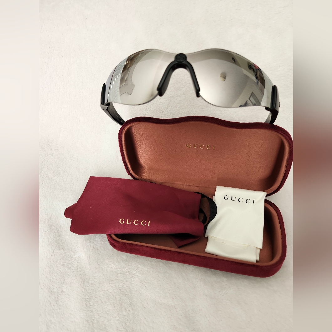 Gucci 99mm Interlocking G Shield Frame Sunglasses In Black Silver